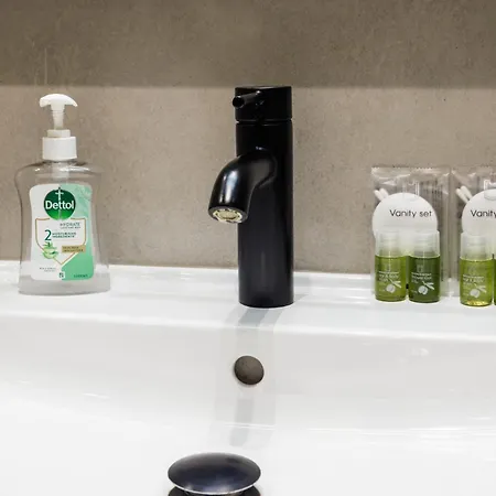 Luxury Center 2- Parking Included Daire *